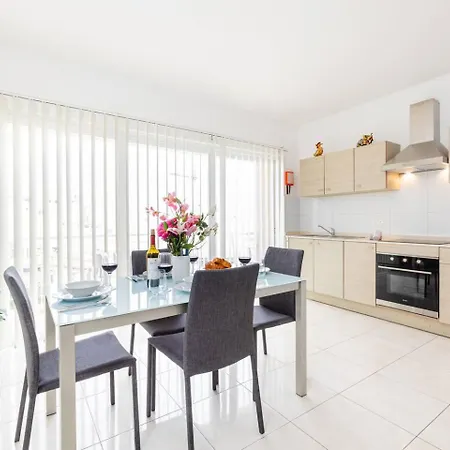 The Pinnacle Fl2 Escape By Homely Apartament Mellieħa
