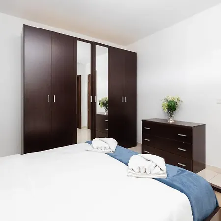 The Pinnacle Fl2 Escape By Homely Apartman