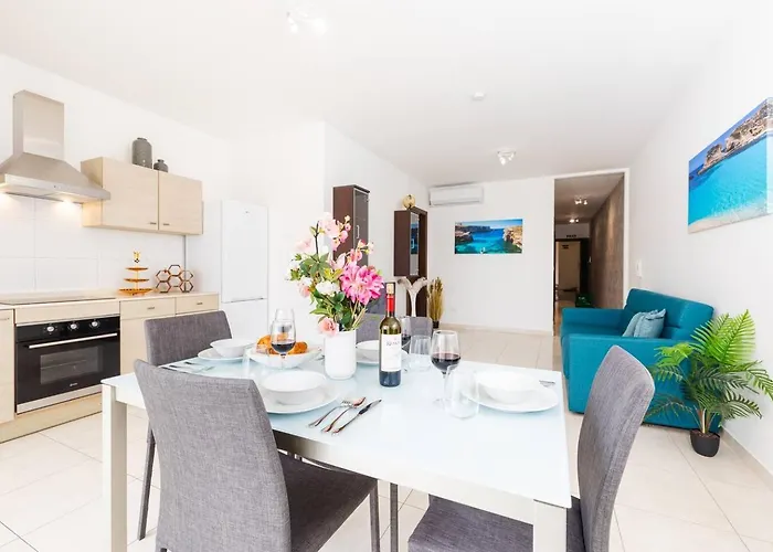 The Pinnacle Fl2 Escape By Homely Mellieħa